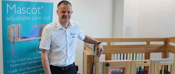 shaun stood by care cot